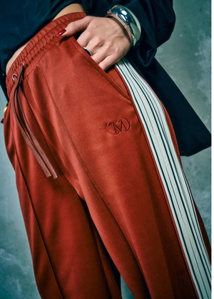 Ada sweat buks Red Pearl Copenhagen Muse 
